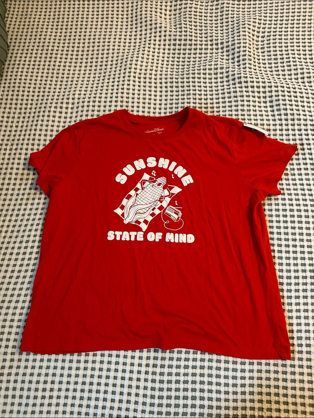 Universal Thread Red Crew Neck T‑Shirt with Logo Print